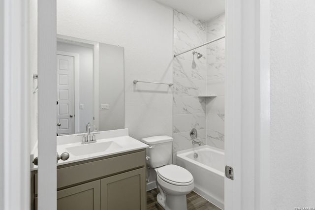 114 Scott Square, San Antonio, TX 78253
