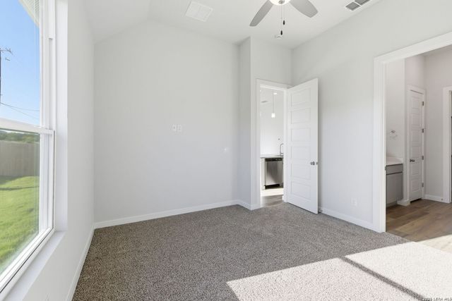 114 Scott Square, San Antonio, TX 78253