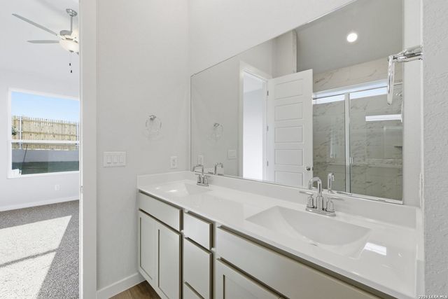 114 Scott Square, San Antonio, TX 78253