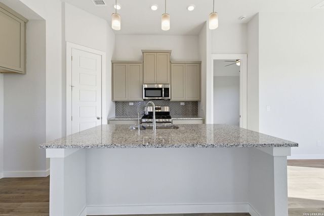 114 Scott Square, San Antonio, TX 78253
