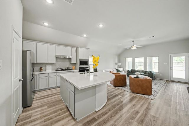 26006 Golden Dawn Trail, Richmond, TX 77406