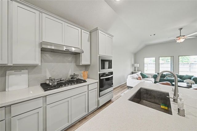 26006 Golden Dawn Trail, Richmond, TX 77406