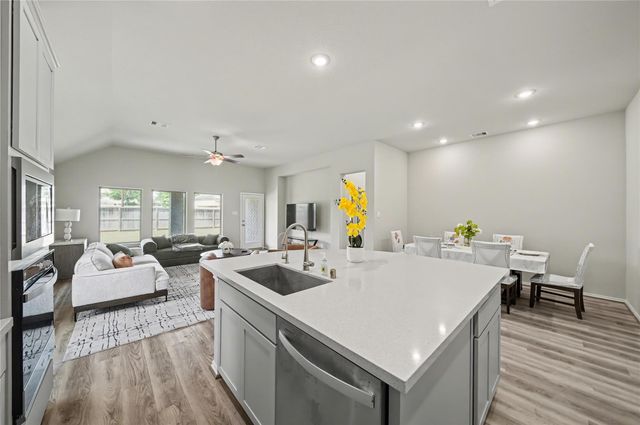 26006 Golden Dawn Trail, Richmond, TX 77406