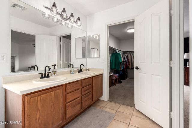 3587 E TRIGGER Way, Gilbert, AZ 85297