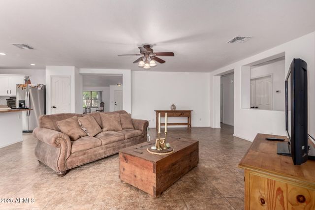3587 E TRIGGER Way, Gilbert, AZ 85297