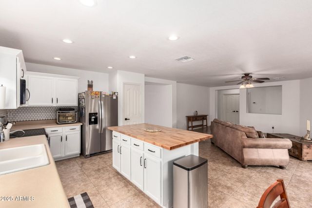 3587 E TRIGGER Way, Gilbert, AZ 85297