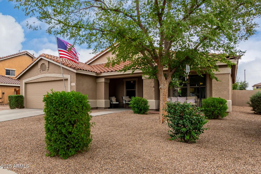 3587 E TRIGGER Way, Gilbert, AZ 85297 — photo 2