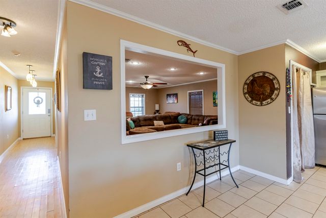 6869 Shrimpers Row, Dulac, LA 70353