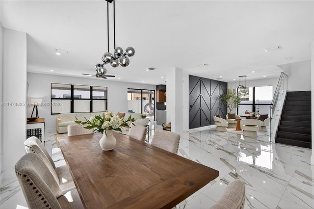 3542 W 93rd Pl, Hialeah, FL 33018