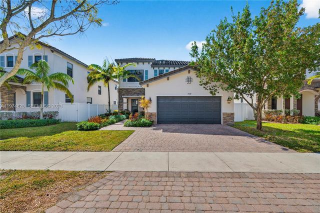 3542 W 93rd Pl, Hialeah, FL 33018