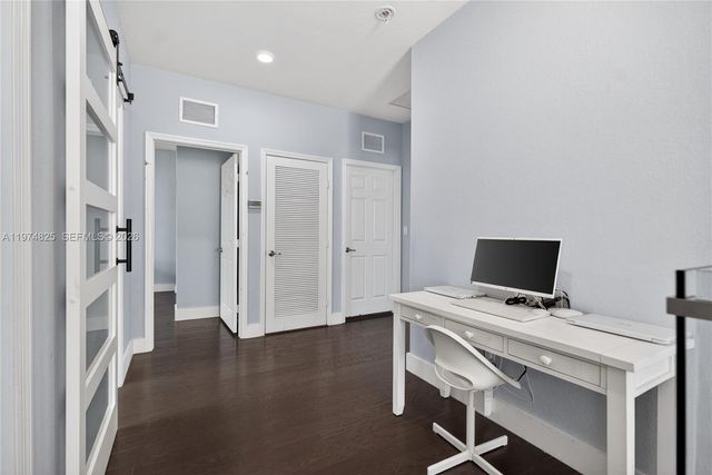 3542 W 93rd Pl, Hialeah, FL 33018