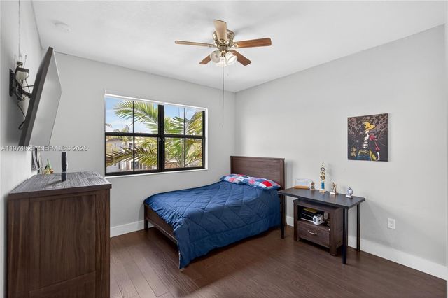 3542 W 93rd Pl, Hialeah, FL 33018