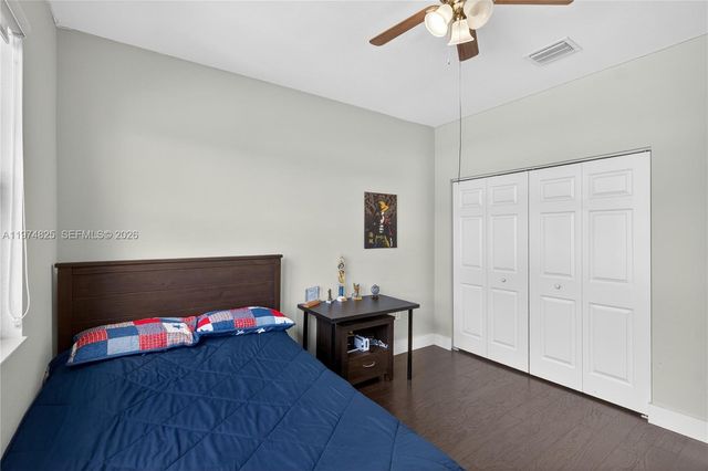 3542 W 93rd Pl, Hialeah, FL 33018