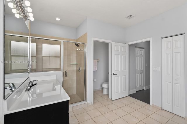 3542 W 93rd Pl, Hialeah, FL 33018