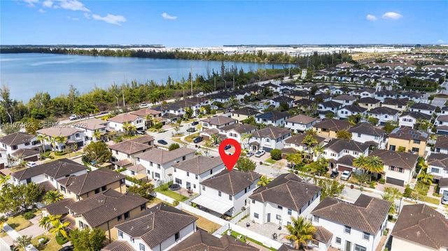 3542 W 93rd Pl, Hialeah, FL 33018