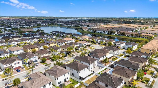 3542 W 93rd Pl, Hialeah, FL 33018