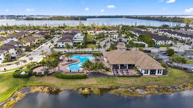 3542 W 93rd Pl, Hialeah, FL 33018