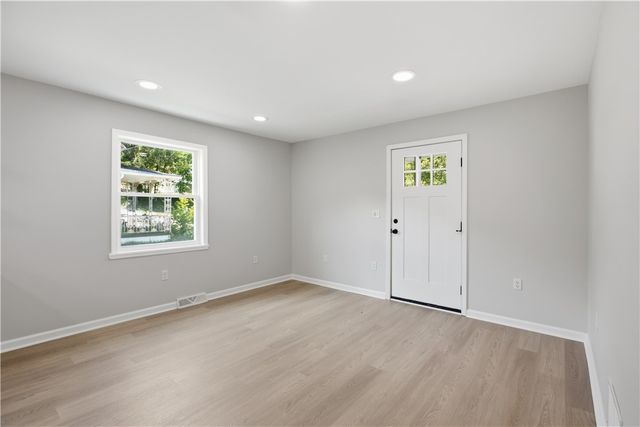 2 Frick St, Charleroi Boro, PA 15432