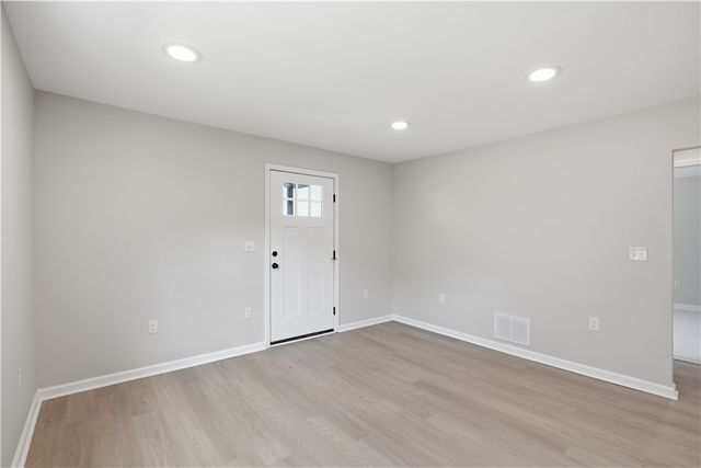 2 Frick St, Charleroi Boro, PA 15432
