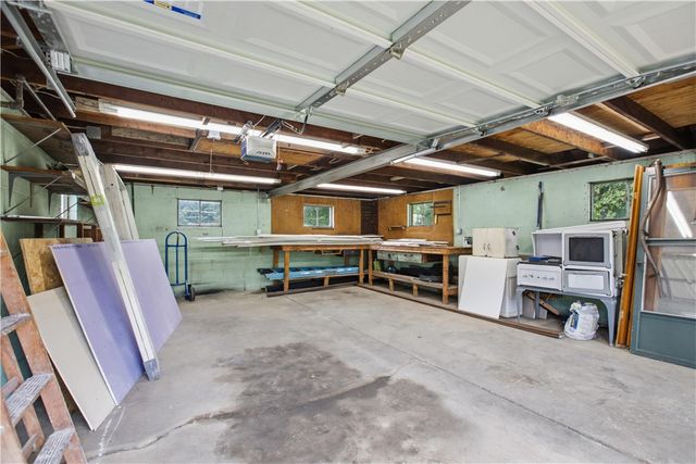 2 Frick St, Charleroi Boro, PA 15432