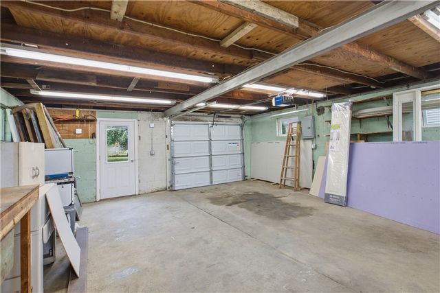 2 Frick St, Charleroi Boro, PA 15432