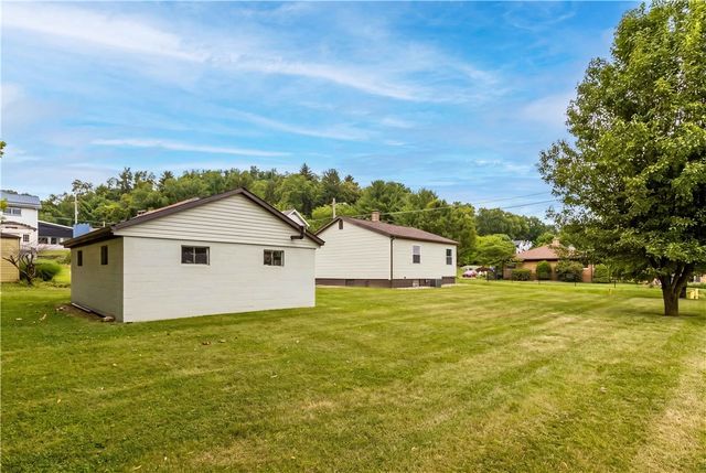 2 Frick St, Charleroi Boro, PA 15432