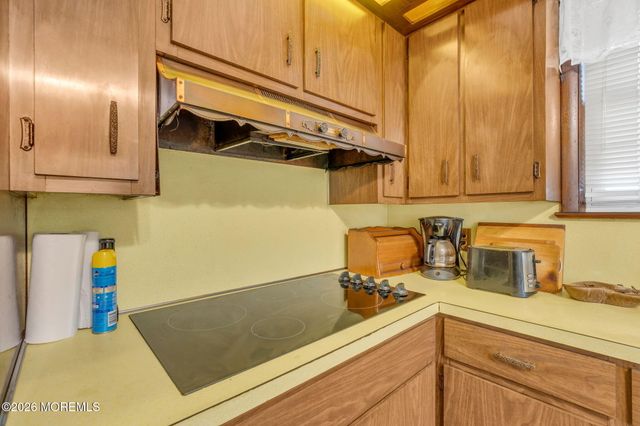 184 Green Street, Woodbridge, NJ 07095