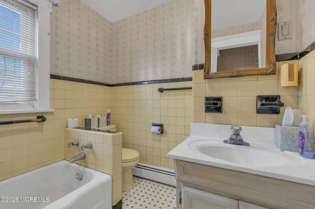 184 Green Street, Woodbridge, NJ 07095