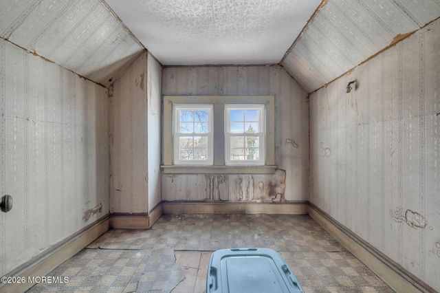 184 Green Street, Woodbridge, NJ 07095