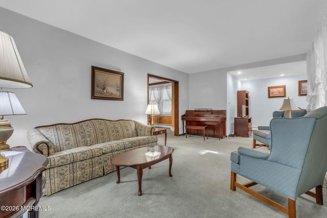 184 Green Street, Woodbridge, NJ 07095