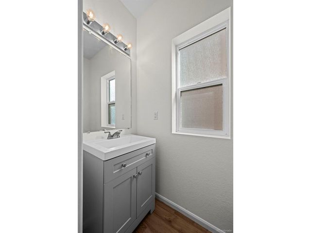 18605 E 47th Ave, Denver, CO 80249