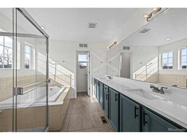 18605 E 47th Ave, Denver, CO 80249