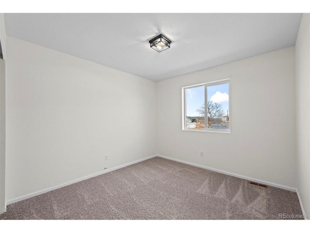 18605 E 47th Ave, Denver, CO 80249