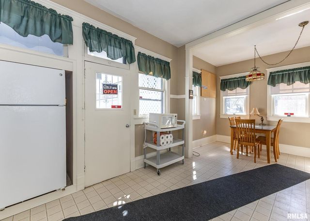 1440 12TH Street, Moline, IL 61265