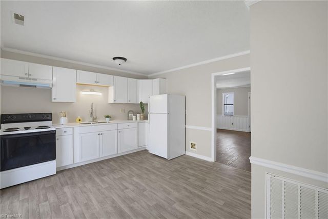 340 Vista Circle, Winston-salem, NC 27106