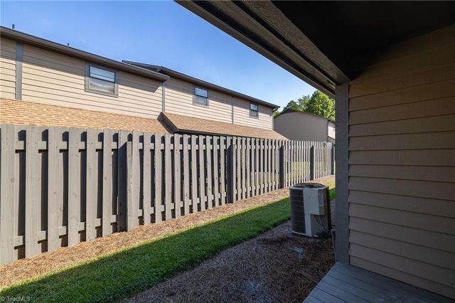340 Vista Circle, Winston-salem, NC 27106