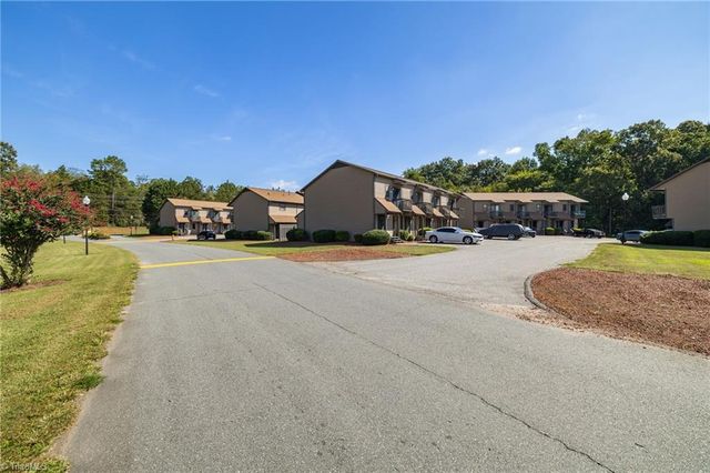 340 Vista Circle, Winston-salem, NC 27106