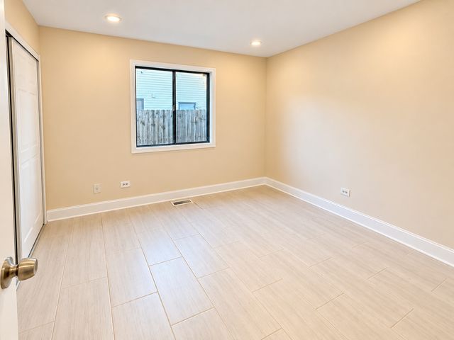 1191 Hialeah Lane, Hanover Park, IL 60133