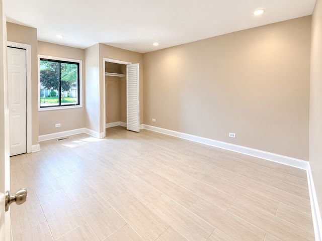 1191 Hialeah Lane, Hanover Park, IL 60133