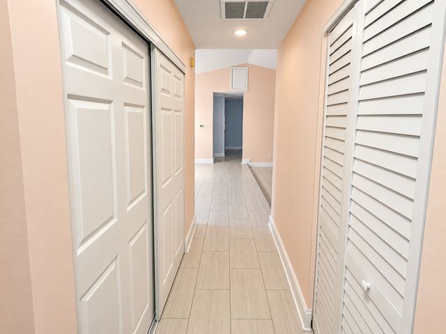 1191 Hialeah Lane, Hanover Park, IL 60133