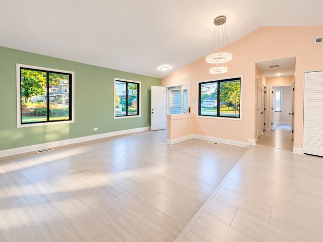1191 Hialeah Lane, Hanover Park, IL 60133