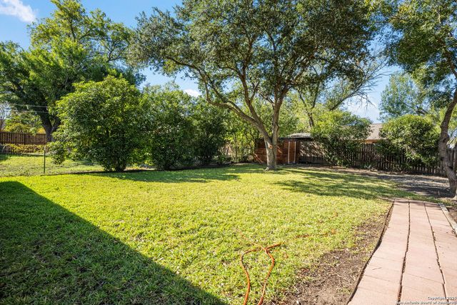 8423 Clear Meadow, Converse, TX 78109