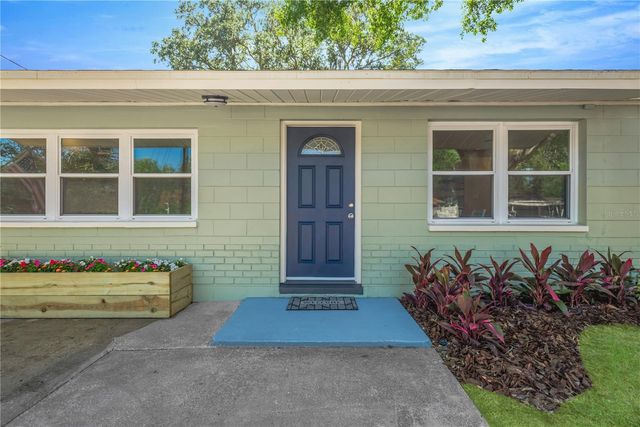 3820 BEECHWOOD BOULEVARD, Tampa, FL 33619