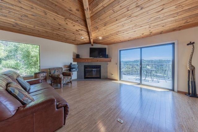 17220 Garlen Court, Salinas, CA 93907