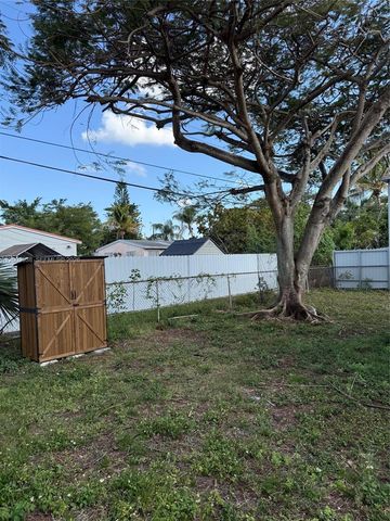 1601 N 68th Ter, Hollywood, FL 33024