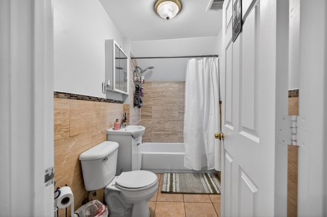 1207 N 16th Avenue, Melrose Park, IL 60160