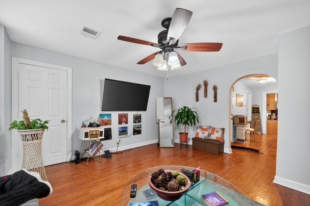 1207 N 16th Avenue, Melrose Park, IL 60160