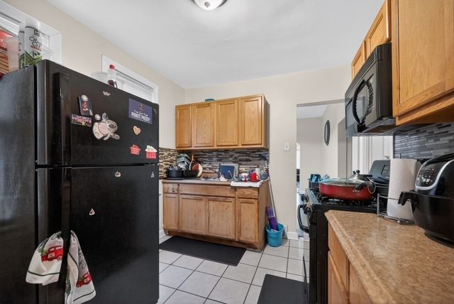 1207 N 16th Avenue, Melrose Park, IL 60160