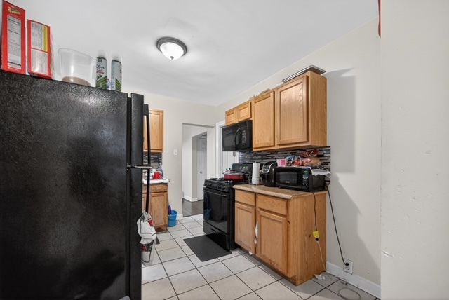 1207 N 16th Avenue, Melrose Park, IL 60160