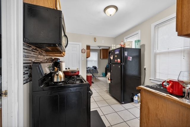 1207 N 16th Avenue, Melrose Park, IL 60160